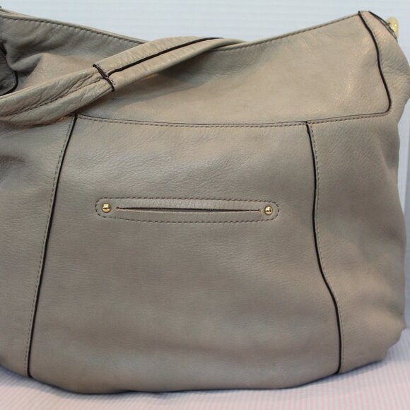 B. Makowsky Leather Shoulder Bag Beige w/gold hardware - Picture 7 of 16